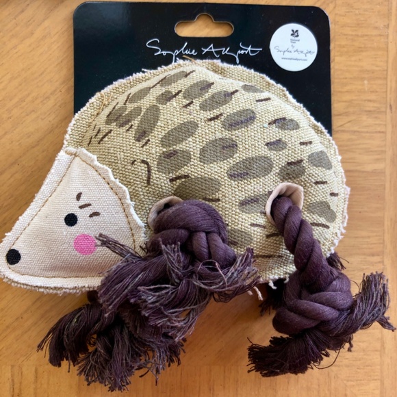 New Hedgehog Dog‎ Squeaker Toy - Picture 1 of 2